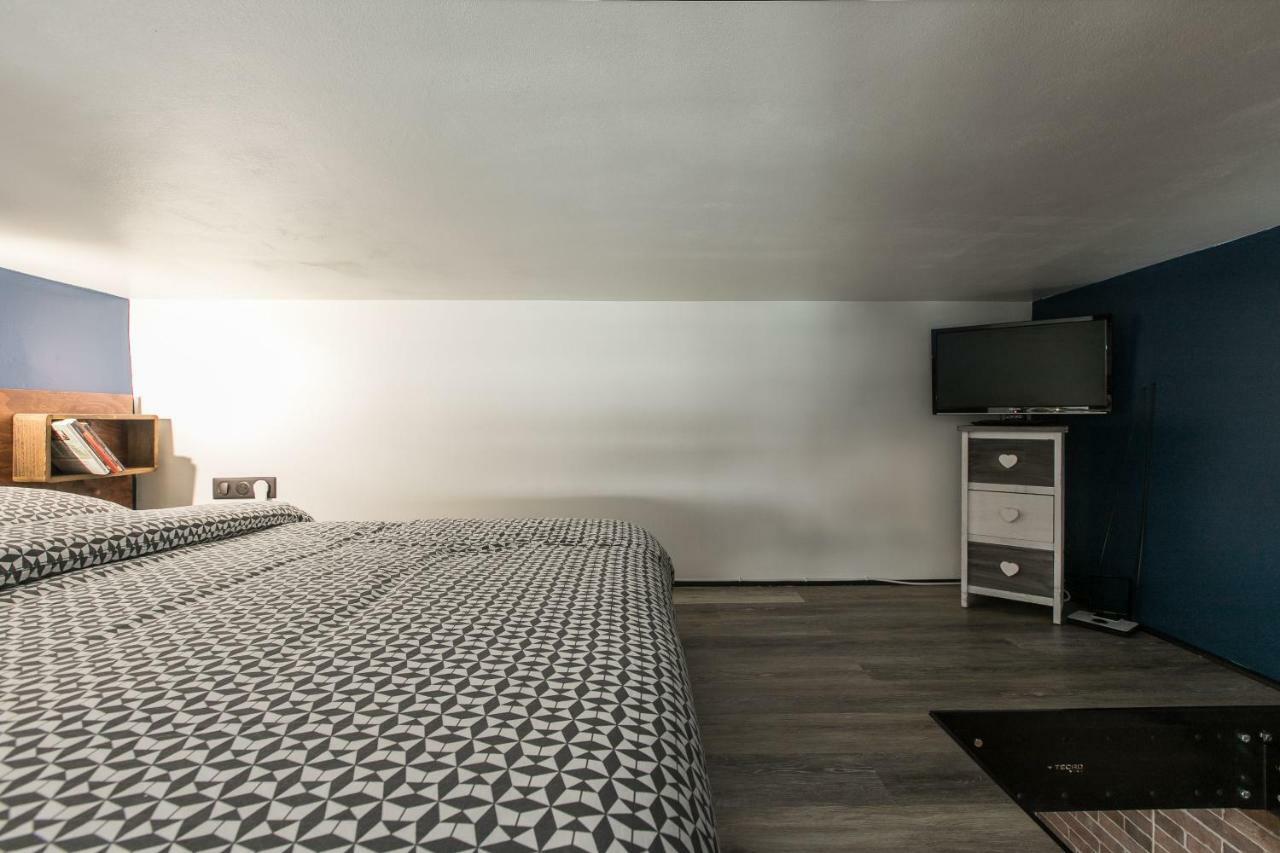 Mezzanine Near Monaco Apartment